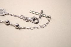 Náramok ruženec s výraznými hladkými guľôčkami z rhódiovaného striebra, 16,5-19cm, 4,44g, 925/1000
