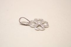 Prívesok- štvorlístok -zdobený čírym zirkónom-biele zlato-14 karátov