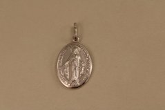 Prívesok- medailón s Pannou Máriou- rhódiované striebro