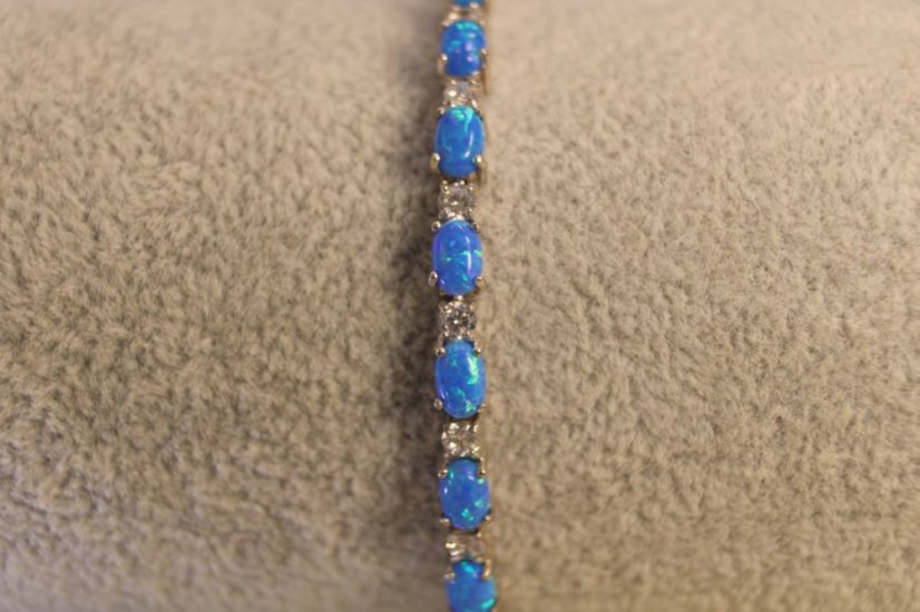 Náramok-modrý opál-číre zirkóny-rhodium-striebro