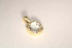 Prívesok-zelený Ametystom-žlté zlato-14 karátov