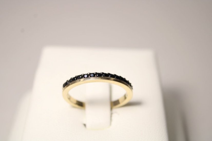 Prsteň-čierny zirkón-žlté zlato-14 karátov