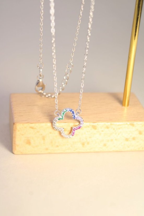 Náhrdelník- ďatelinka- farebné zirkóny- rhódiované striebro