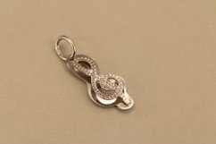 Prívesok- husľový kľúč- gravírovaný- biele zlato-14K