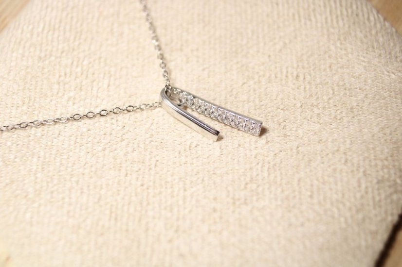 Strieborný náhrdelník so zirkónmi, rhodium, 43-48 cm, 1,86 g, 925/1000