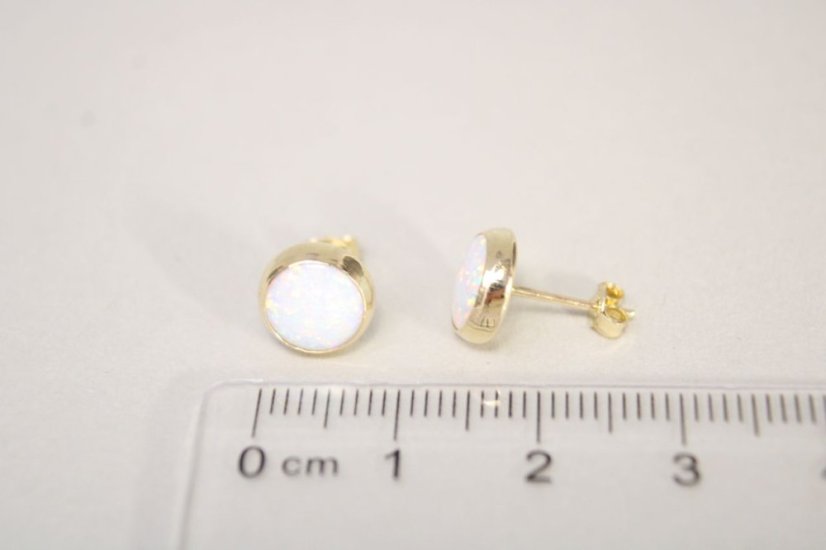 Zlaté napichovacie náušnice s dúhovým opálom, žlté zlato, 1,08 g, 14 karátov 585/1000