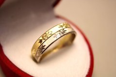 Prsteň s ornamentami-viacfarebné zlato-14 karátov