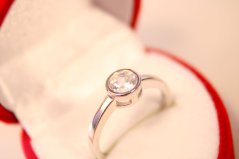 Prsteň- s čírym zirkónom-rhodium-striebro