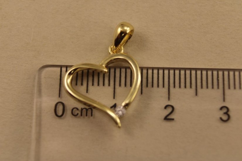 Prívesok-vyrezávané srdce-číry zirkón-pozlátené striebro
