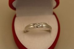 Prsteň -číre zirkóny-rhodium-striebro