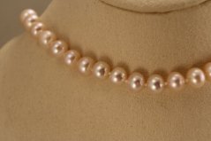 Náhrdelník- ružové riečne perly- rhódiované striebro