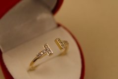 Prsteň- otvorená obruč- číre zirkóny- viacfarebné zlato- 14 karátov