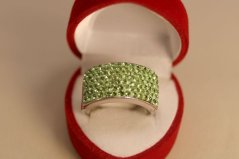 Prsteň-zelené swarovski crystals-rhodiované striebro