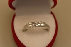 Prsteň -číre zirkóny-rhodium-striebro