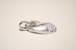 Prívesok-zirkóny-matno-lesklý-rhodium-striebro