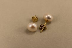 Náušnice- kultivované perly- puzetky- pozlátené striebro