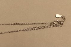 Retiazka- celebritka- písmeno G- zirkóny- rhódiované striebro