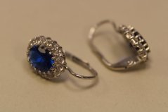 Náušnice-modrý kameň-biele zlato-číre zirkóny-patent-14 karátov