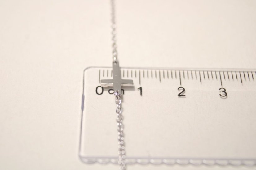 Náramok s hladkým krížikom z rhodiovaného striebra, 17-20 cm, 1,08 g, 925/1000