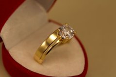 Zlatý prsteň-žlté zlato-číry zirkón-14K