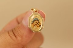 Prívesok-Panna Mária s Ježiškom-žlté zlato-14k