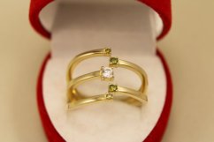 Prsteň-žlté zlato-zelené a číre zirkóny-14K