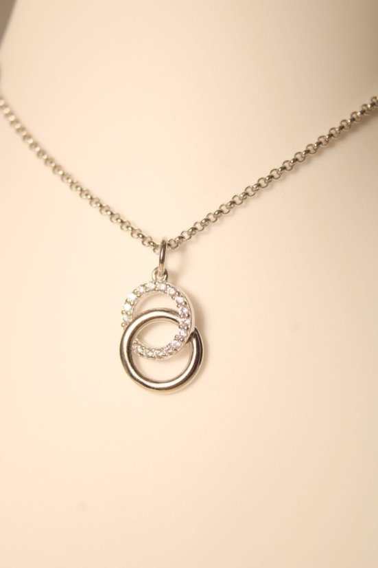 Strieborná celebritka prepojené kruhy s kamienkami, rhodium, 42-45 cm, 3,65 g, 925/1000