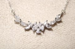 Strieborný náhrdelník so zirkónmi, rhodium, 43-48 cm, 2,58 g, 925/1000