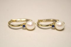 Náušnice- modrý zirkón- perla- patent- žlté zlato- 14 karátov