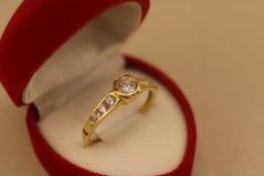 Prsteň- číre zirkóny- žlté zlato- 14 karátov