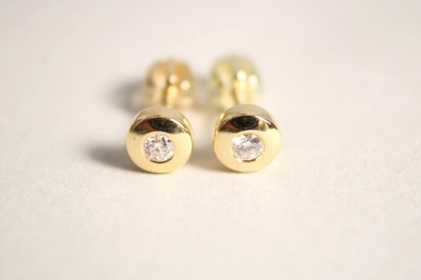 Zlaté naušnice okrúhle brilianty 0,10 ct G-H/SI, žlté zlato, šrúbky, 1,40 g, 14K 585/1000