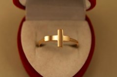 Zlatý prsteň, rúžové zlato, vzor kríž, veľkosť 54, 1,09g, 14k 585/1000