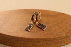 Náušnice - kruhy s príveskami - čierne zirkóny - žlté zlato - 14K