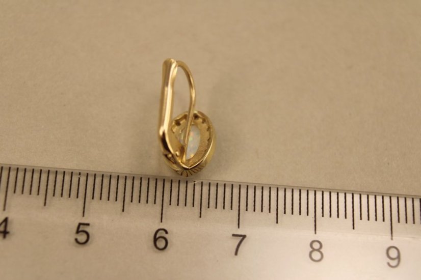 Náušnice- biely opál- zirkóny- patent- žlté zlato- 14 karátov