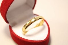 Pozlátený prsteň z chirurgickej ocele, obrúčka, veľkosť 66, 3,84 g, 316/L