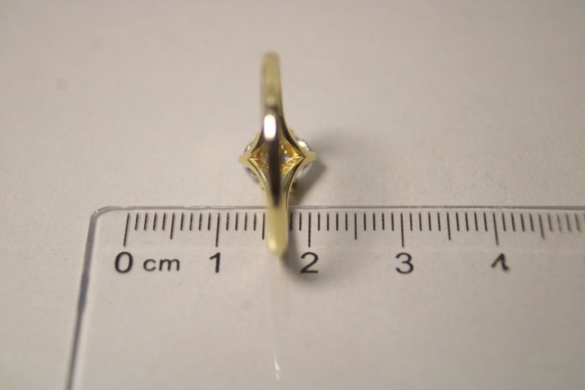 Prsteň-číry kameň-kombinované zlato-14K