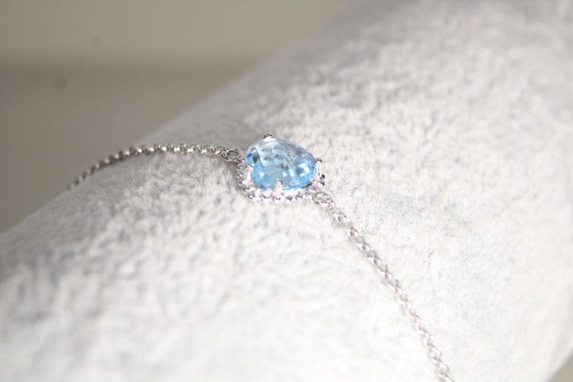 Náramok-prívesok srdiečko-Topás-rhodium-striebro