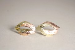 Náušnice-gravírovaný povrch-viacfarebné zlato-patent-14 karátov