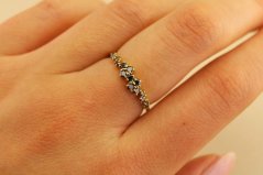 Prsteň- čierne diamanty- žlté zlato- 14 karátov