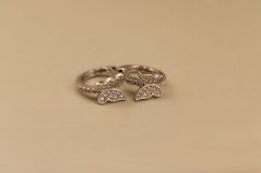 Náušnice- kruhy- motýľ- číre zirkóny- kĺb- pozlátené striebro- 925/1000