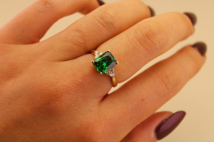 Zlatý prsteň - Štvorcový zelený zirkón - Žlté zlato - 14k