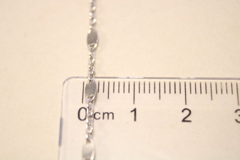 Retiazka- ovalné platničky- rhódiované striebro