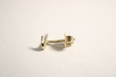 Náušnica zo žltého zlata nike, PRAVÁ, napichovačka, 0,36 g, 14 karátov 585/1000