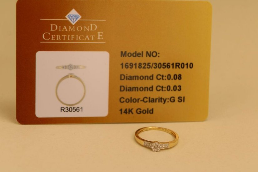 Prsteň - diamanty/centrálny briliant 0,08 ct/0,03 ct -  kombinované zlato - 14 karátov
