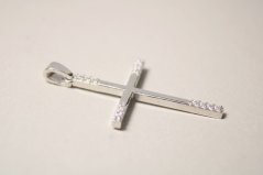 Prívesok-krížik-číre zirkóny-rhodium-striebro