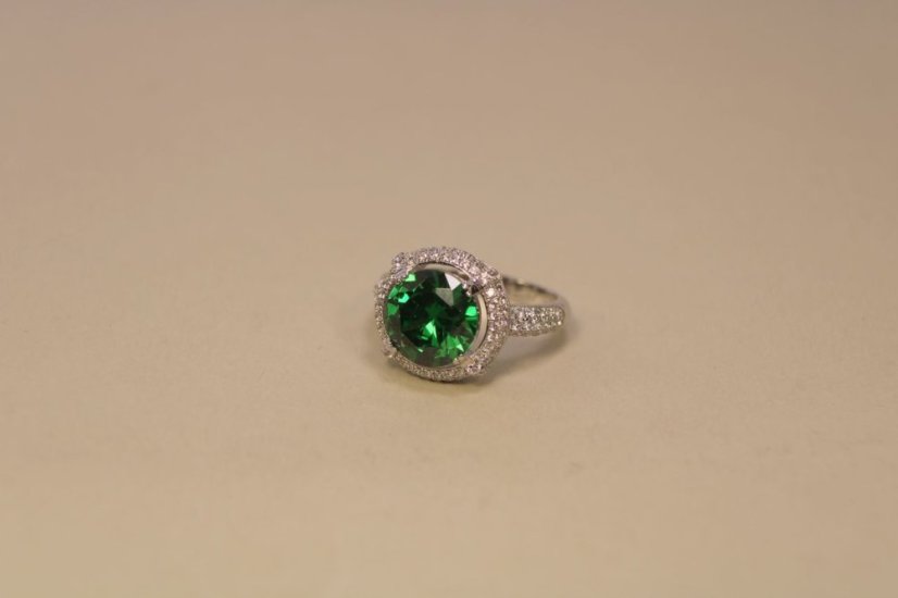 Prsteň-swarovski crystals-zelený-striebro