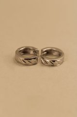 Náušnice- kruhy-  ozdobný gravír- zacvakávacie- rhódiované striebro