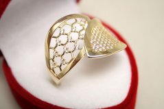 Zlatý výrazný prsteň zo žltého zlata s čírymi zirkónmi,veľkosť 61,3,29g, 14 karátov, 585/1000