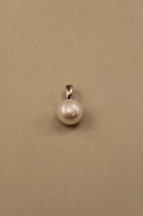 Prívesok- biela perla- rhódiované striebro- 925/1000