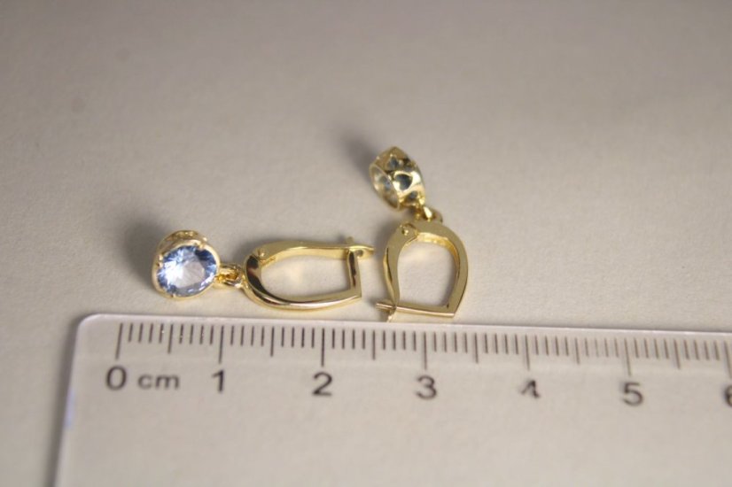 Zlaté náušnice so svetlo modrými zirkónmi, žlté zlato, francúzsky patent, 2,27 g, 14K 585/1000